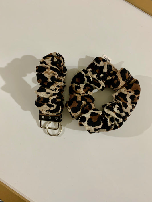 Keyfob Leopard Scrunchie key chain Wristlet, Cheetah Keychain Fob, Porte-clés poignet, Womens Scrunchie Keyring Gift, mama mother day gift,